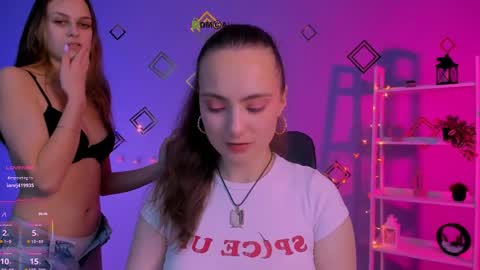 Snapshot of jenna_elayne chatting on 04-25-26, 01:41 jenna_elayne online show from 04-25-26, 01:41