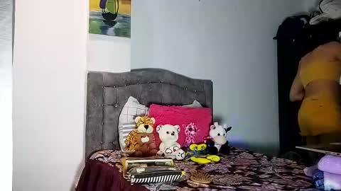  Isabella  online show from 11-02-25, 04:26