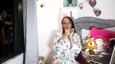  Isabella  online show from 11-03-25, 05:09