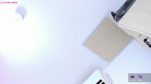 Snapshot of jenna_windsor chatting on 01-18-25, 06:43 Jenna online show from 01-18-25, 06:43