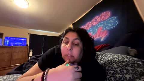 Snapshot of jennabrady chatting on 10-09-25, 04:16  Dragon Queen. Be my Dragon --  and  online show from 10-09-25, 04:16