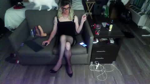 Snapshot of jennacd4life chatting on 04-11-26, 02:49 Jenna Cross online show from 04-11-26, 02:49