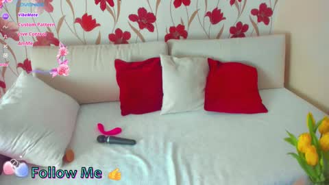 Jenn online show from 03-09-25, 10:19