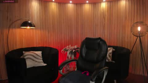 Jenna Olson  online show from 02-19-26, 06:59