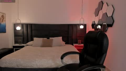 Jenna Olson  online show from 04-08-26, 08:14