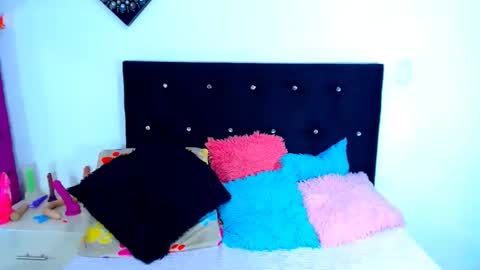 jenn online show from 12-04-25, 08:45