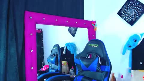 jenn online show from 02-25-26, 10:36