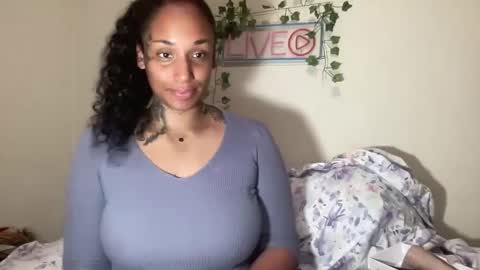 Snapshot of jenni_cash chatting on 09-23-25, 12:35 Mistress Jenni online show from 09-23-25, 12:35