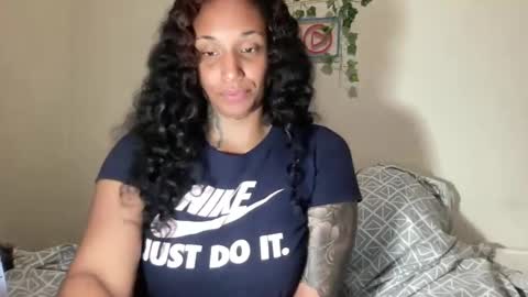 Snapshot of jenni_cash chatting on 10-07-25, 06:43 Mistress Jenni online show from 10-07-25, 06:43