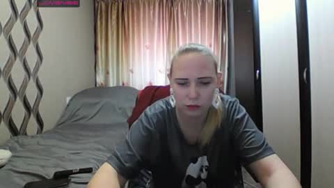 Snapshot of jennideep chatting on 02-20-26, 11:22 JenniDeep online show from 02-20-26, 11:22