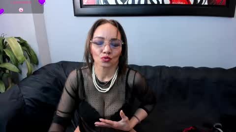 Snapshot of jennierosse chatting on 09-19-25, 12:06 Jennie online show from 09-19-25, 12:06