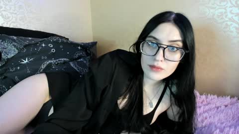 Snapshot of jennifeeeer chatting on 04-10-26, 06:45 Helen online show from 04-10-26, 06:45