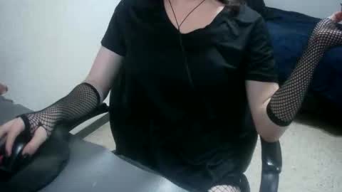 Snapshot of jennifer7722 chatting on 05-18-26, 10:21 Jennifer online show from 05-18-26, 10:21