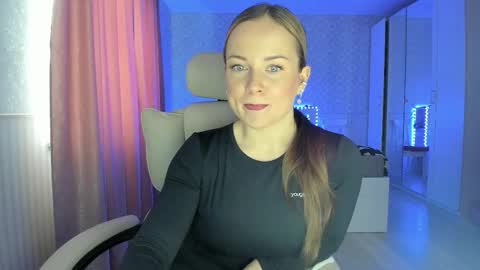 Jennifer online show from 02-10-26, 01:04