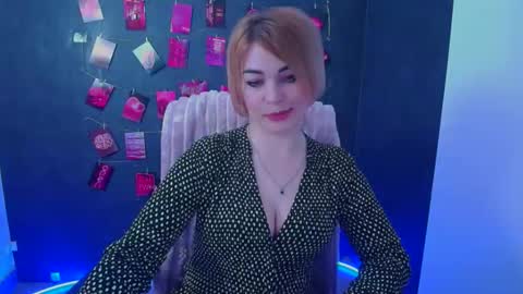 Snapshot of jennifer_cuttie chatting on 04-22-26, 11:56 Jennifer online show from 04-22-26, 11:56