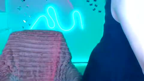 Jennifer online show from 03-22-26, 06:39