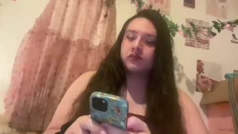 Snapshot of jennifer_robbie chatting on 06-17-26, 09:23 jennifer_robbie online show from 06-17-26, 09:23