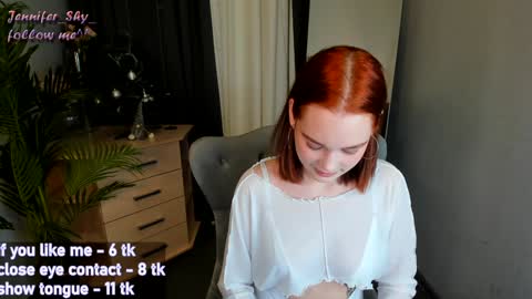 Snapshot of jennifer_shy_ chatting on 12-13-24, 01:33 Jennifer online show from 12-13-24, 01:33