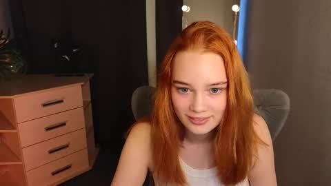 Snapshot of jennifer_shy_ chatting on 03-16-26, 07:45 Jennifer online show from 03-16-26, 07:45