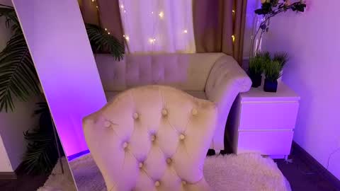 Jennifer online show from 05-05-26, 08:22