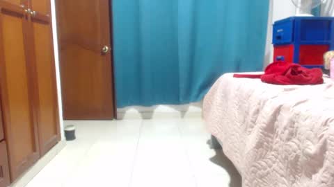 Snapshot of jennifer_t chatting on 03-09-25, 08:07 jennifer_t online show from 03-09-25, 08:07
