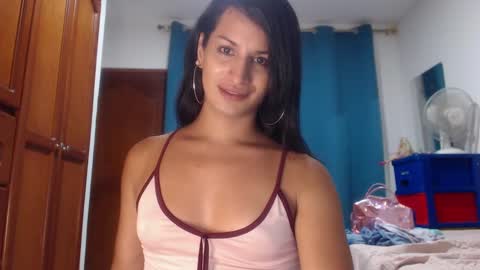 Snapshot of jennifer_t chatting on 03-10-25, 10:34 jennifer_t online show from 03-10-25, 10:34