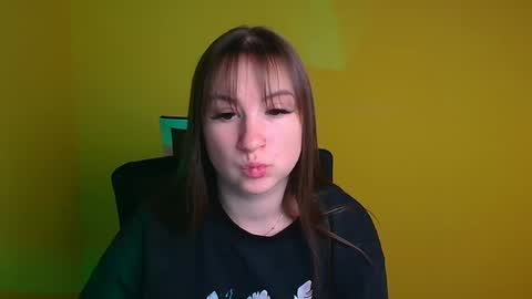 Jennifer online show from 01-26-25, 03:47