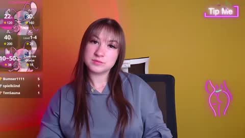 Jennifer online show from 03-06-25, 09:47