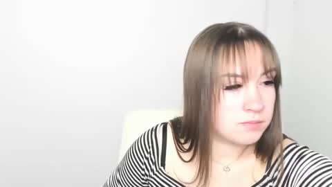 Jennifer online show from 03-12-25, 06:40