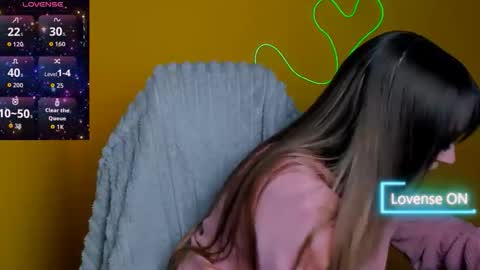 Snapshot of jennifer_xo_ chatting on 01-09-26, 12:19 Jennifer online show from 01-09-26, 12:19