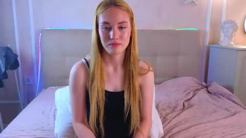 Snapshot of jennifercamprell chatting on 04-16-26, 07:03 jennifercamprell online show from 04-16-26, 07:03