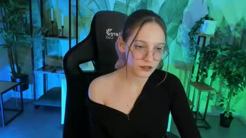 jenniferkiim online show from 12-15-25, 03:16