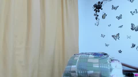 Snapshot of jenniferloveyou chatting on 11-28-25, 04:53 jenniferloveyou online show from 11-28-25, 04:53