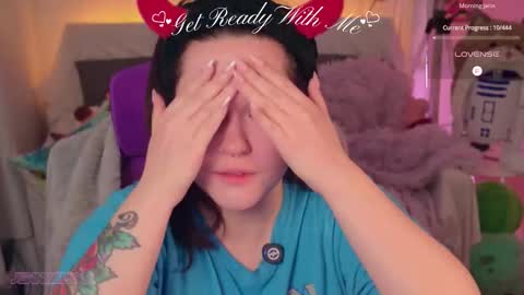 Jenn online show from 02-10-26, 03:16