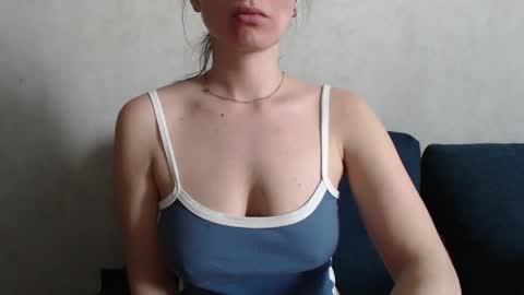 Snapshot of jennnamaaya chatting on 05-05-26, 08:33 Jenny online show from 05-05-26, 08:33