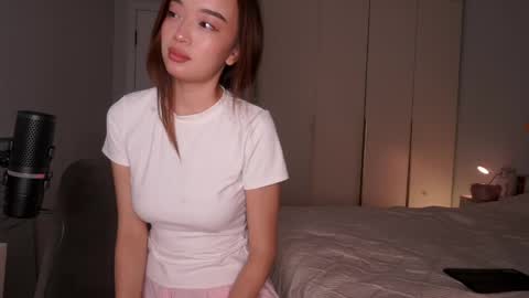Snapshot of jenny__lii chatting on 05-25-26, 04:24 call me Jenny online show from 05-25-26, 04:24