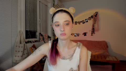 Snapshot of jenny_cox_love chatting on 12-24-24, 07:44 Jennifer Jenny Darling   online show from 12-24-24, 07:44