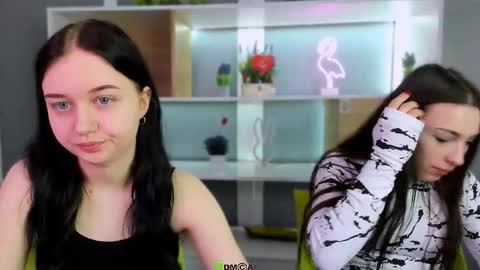 Snapshot of jenny_donne chatting on 02-25-26, 06:12 jenny_donne online show from 02-25-26, 06:12