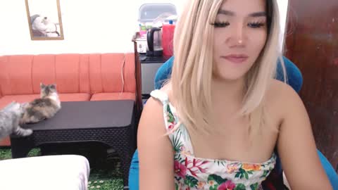 Snapshot of jenny_fromphil chatting on 01-03-25, 12:11 Jenny online show from 01-03-25, 12:11