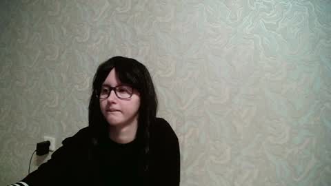 Snapshot of jennyolset chatting on 12-17-24, 10:44 JennyOlset online show from 12-17-24, 10:44