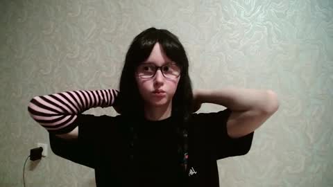 Snapshot of jennyolset chatting on 02-21-25, 01:44 JennyOlset online show from 02-21-25, 01:44