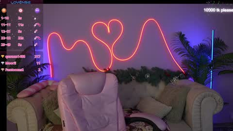 Snapshot of jennyyluv chatting on 01-28-25, 11:07 JENNY online show from 01-28-25, 11:07