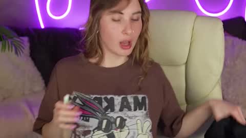 JENNY online show from 11-14-25, 02:43