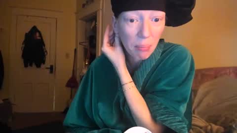 Snapshot of jenovakitty chatting on 11-28-25, 03:58 Jenn - come to my onlyfans online show from 11-28-25, 03:58