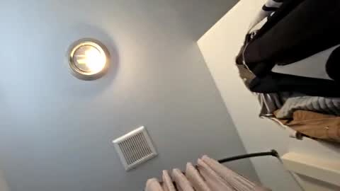 Lous online show from 04-22-26, 10:44