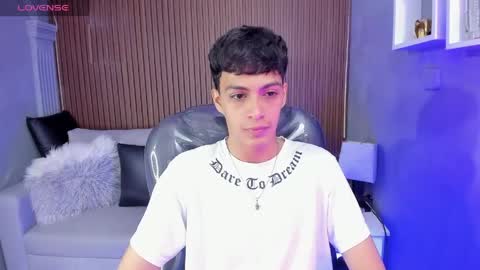 Snapshot of jeremias_1 chatting on 05-11-26, 02:45 JEREMIAS online show from 05-11-26, 02:45