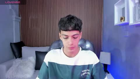Snapshot of jeremias_1 chatting on 05-12-26, 12:46 JEREMIAS online show from 05-12-26, 12:46