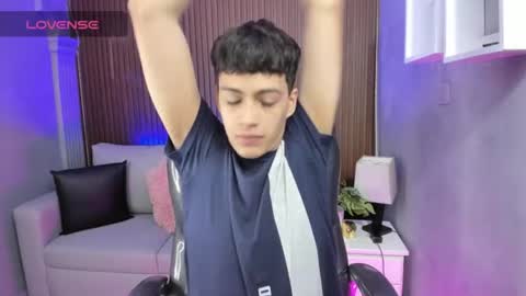 Snapshot of jeremias_1 chatting on 06-16-26, 01:03 JEREMIAS online show from 06-16-26, 01:03
