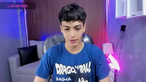 Snapshot of jeremias_1 chatting on 06-25-26, 01:37 JEREMIAS online show from 06-25-26, 01:37