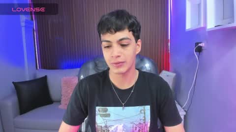 Snapshot of jeremias_1 chatting on 06-27-26, 01:17 JEREMIAS online show from 06-27-26, 01:17